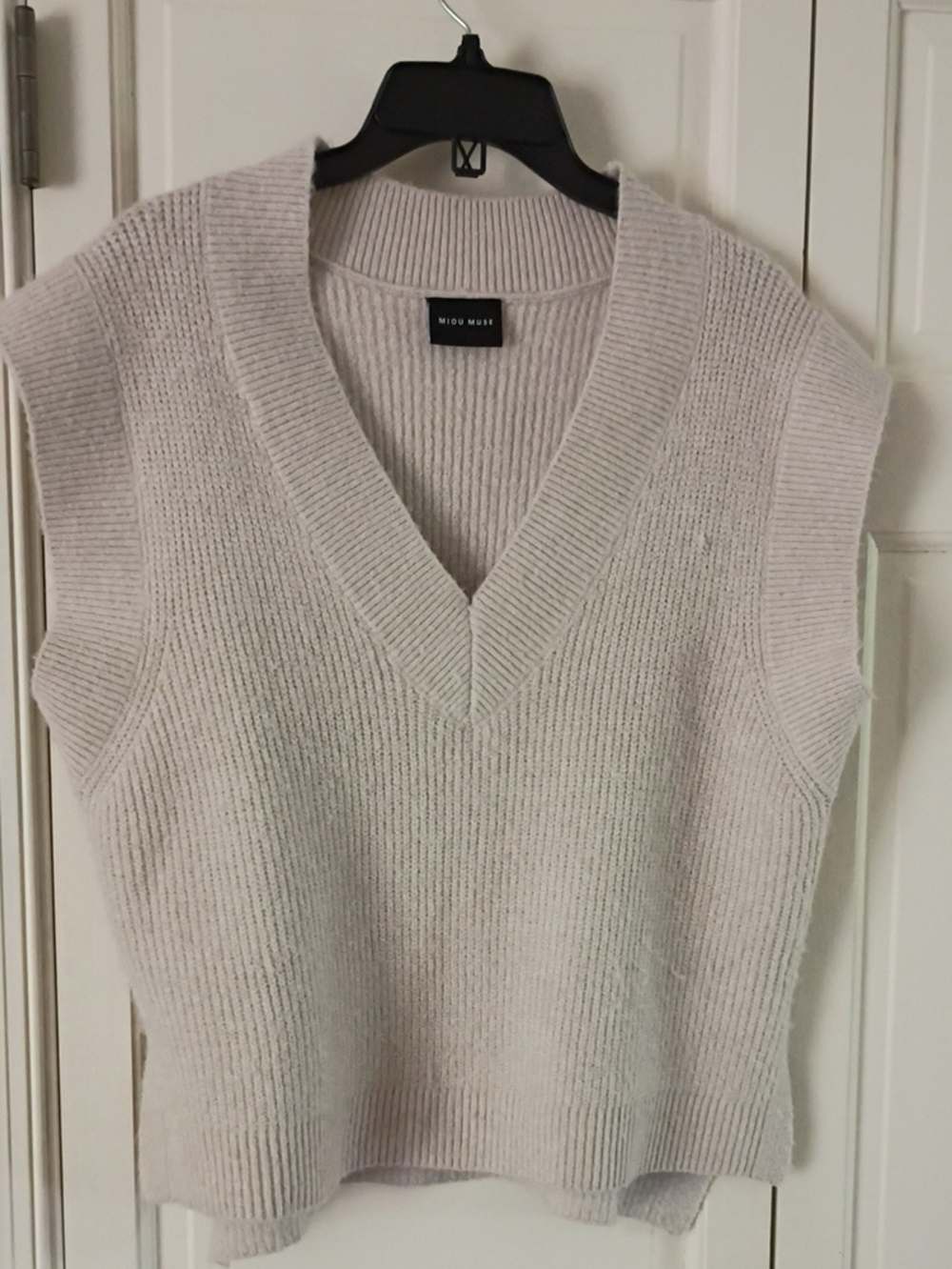 Sleeveless V-Neck Knit Sweater Vest in Beige.Pit To Pit 20" - Picture 3 of 6